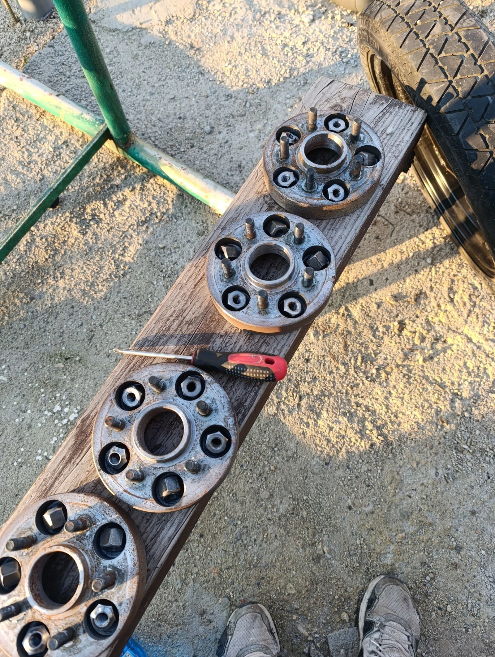 ���� � ������ 105/65R16 | Mobile.bg � ����������� 1