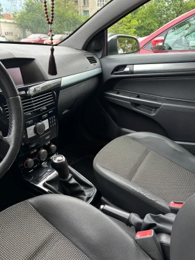 Opel Astra GTC, снимка 1