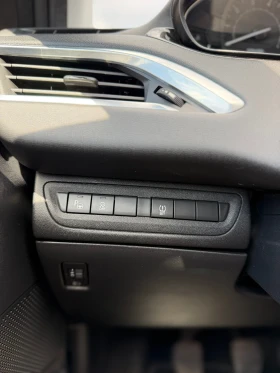 Peugeot 208, снимка 11
