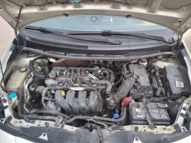 Toyota Auris 1.4 vvti , снимка 15
