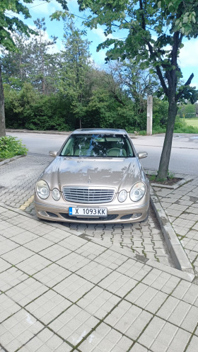Mercedes-Benz E 320, снимка 1 - Автомобили и джипове - 46033827