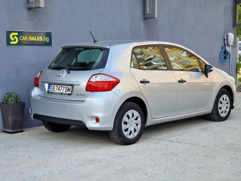 Toyota Auris 1.33 , снимка 8 - Автомобили и джипове - 47299364