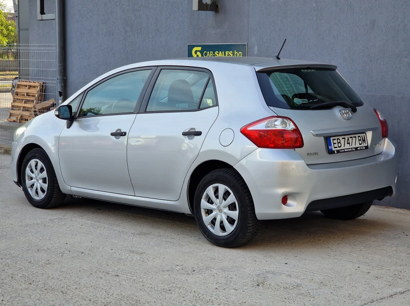 Toyota Auris 1.33 , снимка 6 - Автомобили и джипове - 47299364