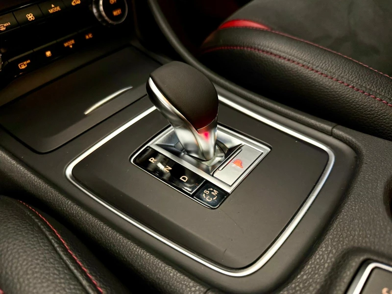 Mercedes-Benz CLA 45 AMG 4Matic* Pano* Подгрев* Carbon* Лизинг, снимка 11 - Автомобили и джипове - 52804653