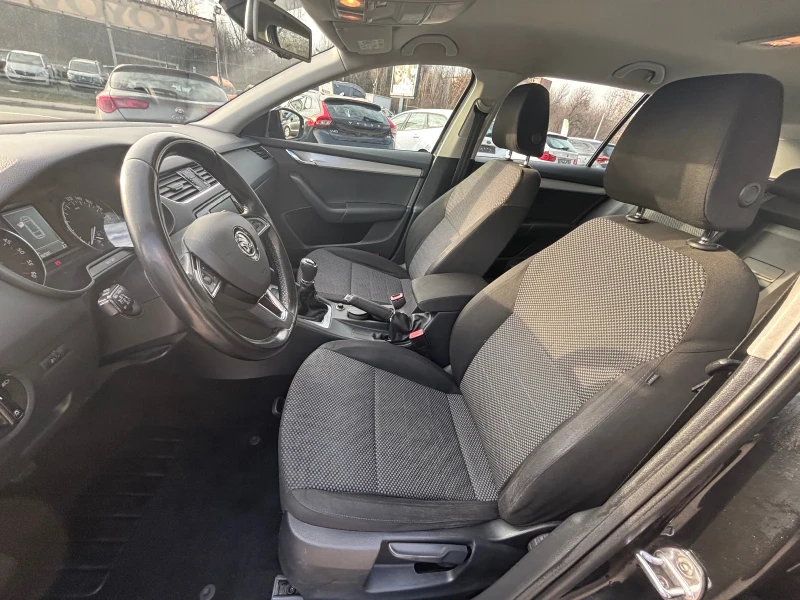 Skoda Octavia 1.6 TDI, снимка 11 - Автомобили и джипове - 52827440