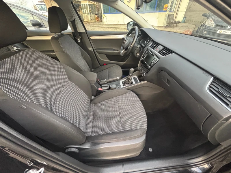 Skoda Octavia 1.6 TDI, снимка 15 - Автомобили и джипове - 52827440