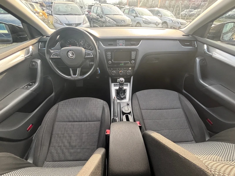 Skoda Octavia 1.6 TDI, снимка 10 - Автомобили и джипове - 52827440