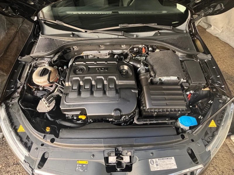 Skoda Octavia 1.6 TDI, снимка 6 - Автомобили и джипове - 52827440