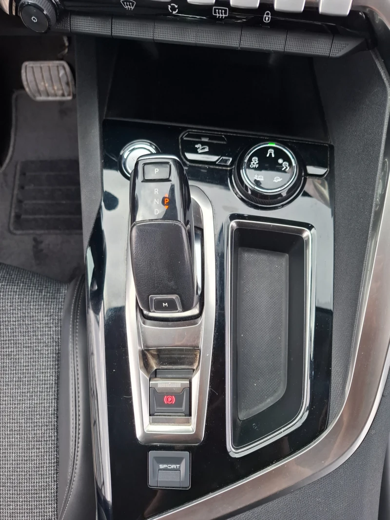 Peugeot 3008 1.5 хди Обслужено, снимка 17 - Автомобили и джипове - 53394445