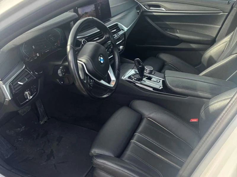 BMW 530 * 530i xDrive * 2КЛЮЧА* PANO* ПОДГРЕВ* KEYLESS* , снимка 5 - Автомобили и джипове - 53529658