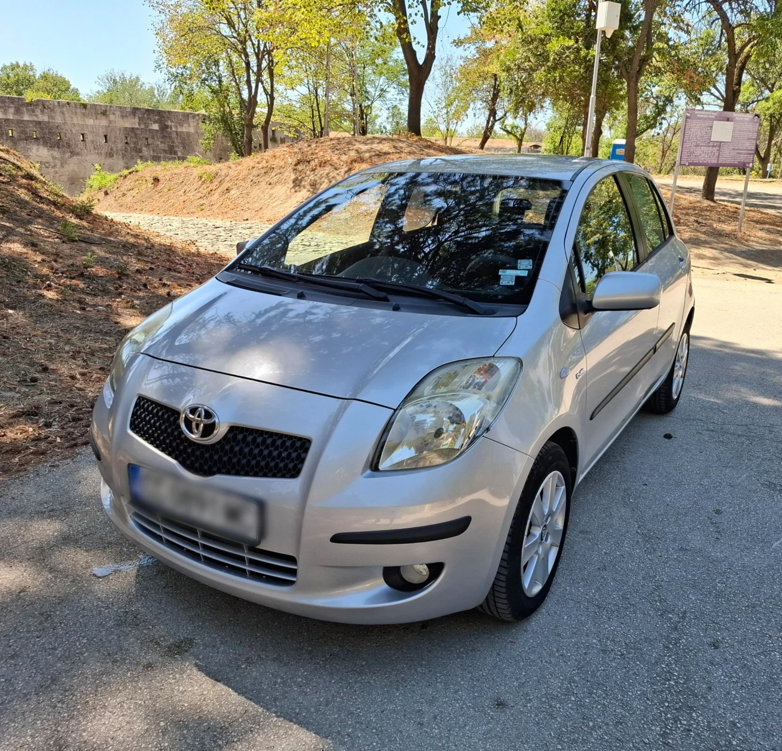 Toyota Yaris 1.4D, снимка 1