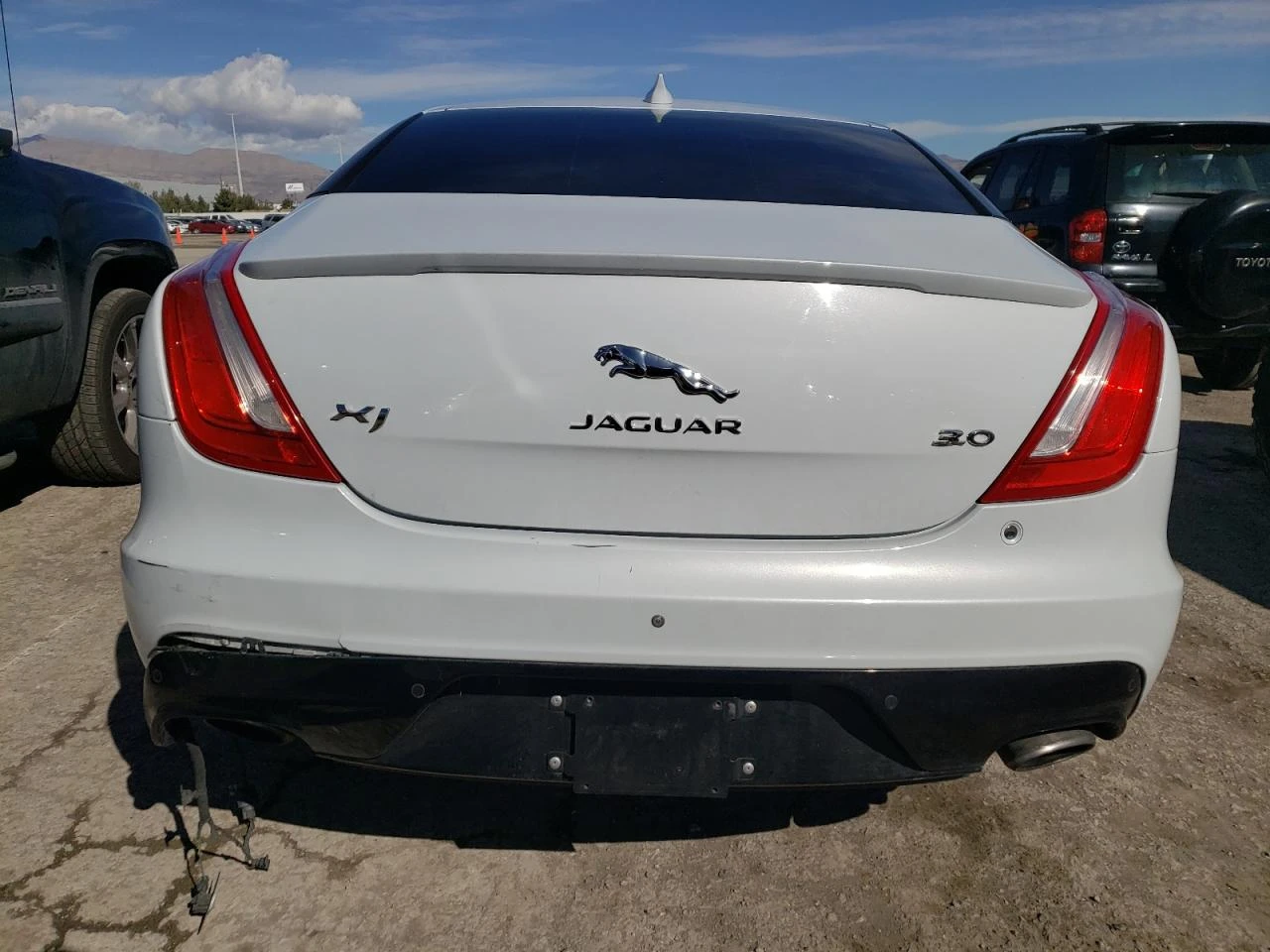 Jaguar Xj 3.0 V6 SUPERCHARGED/R-SPORT - изображение 6