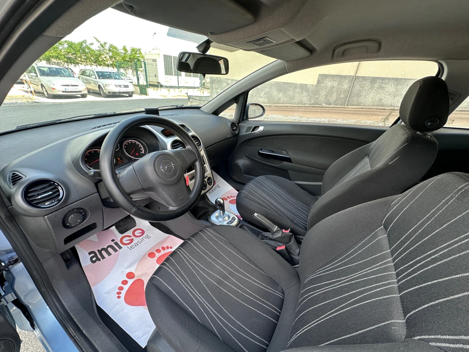 Opel Corsa 1.2i - КЛИМАТИК - изображение 9