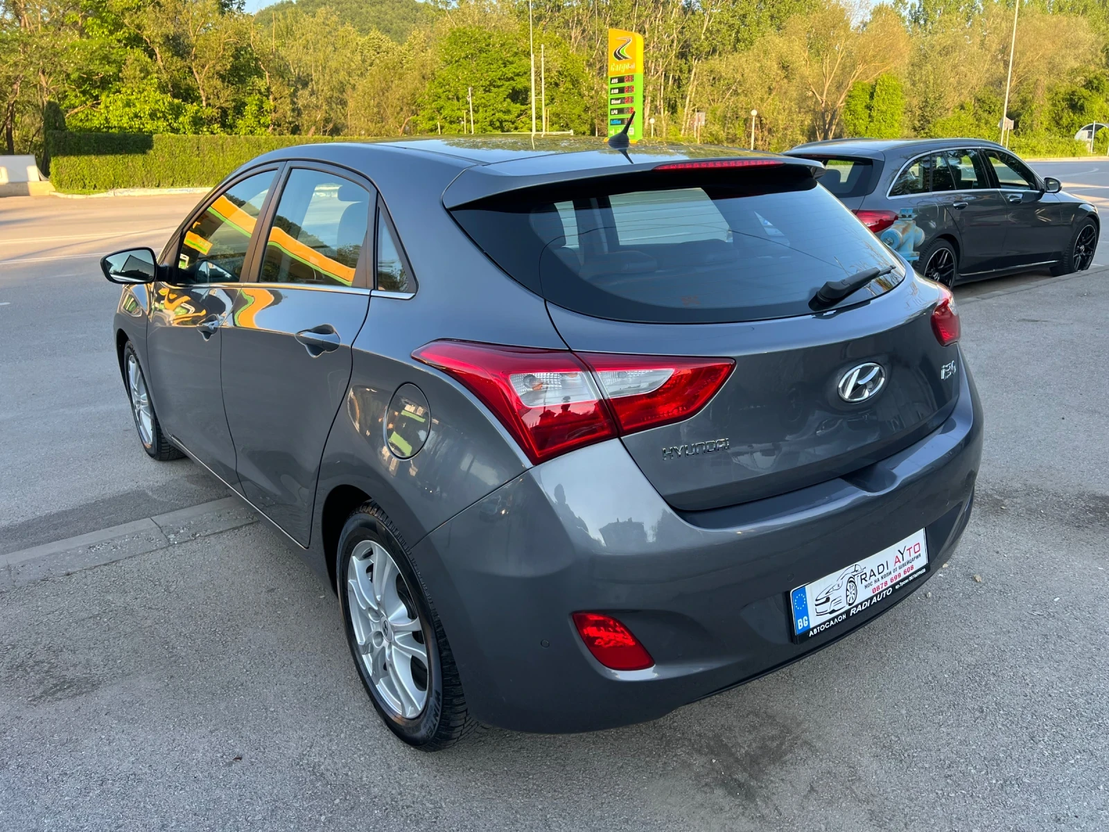 Hyundai I30 1.6i АВТОМАТ ШВЕЙЦАРИЯ - изображение 4