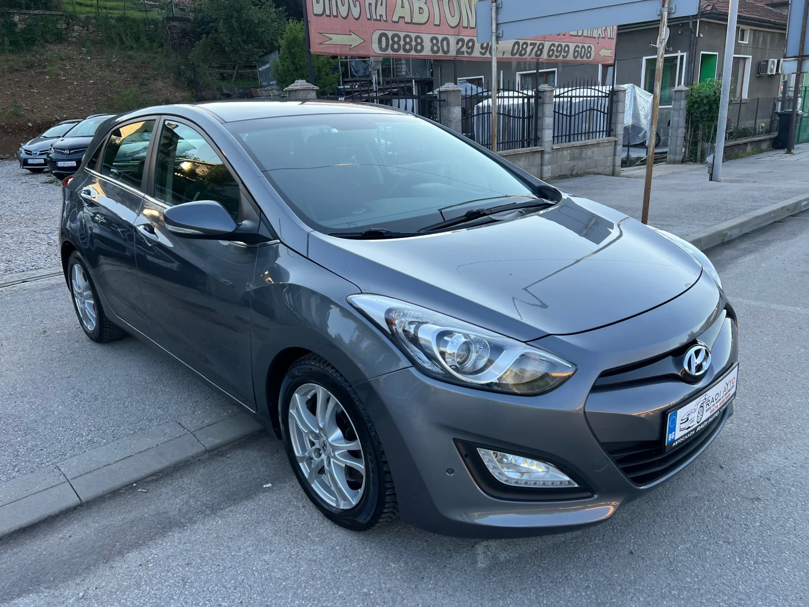 Hyundai I30 1.6i АВТОМАТ ШВЕЙЦАРИЯ - изображение 2
