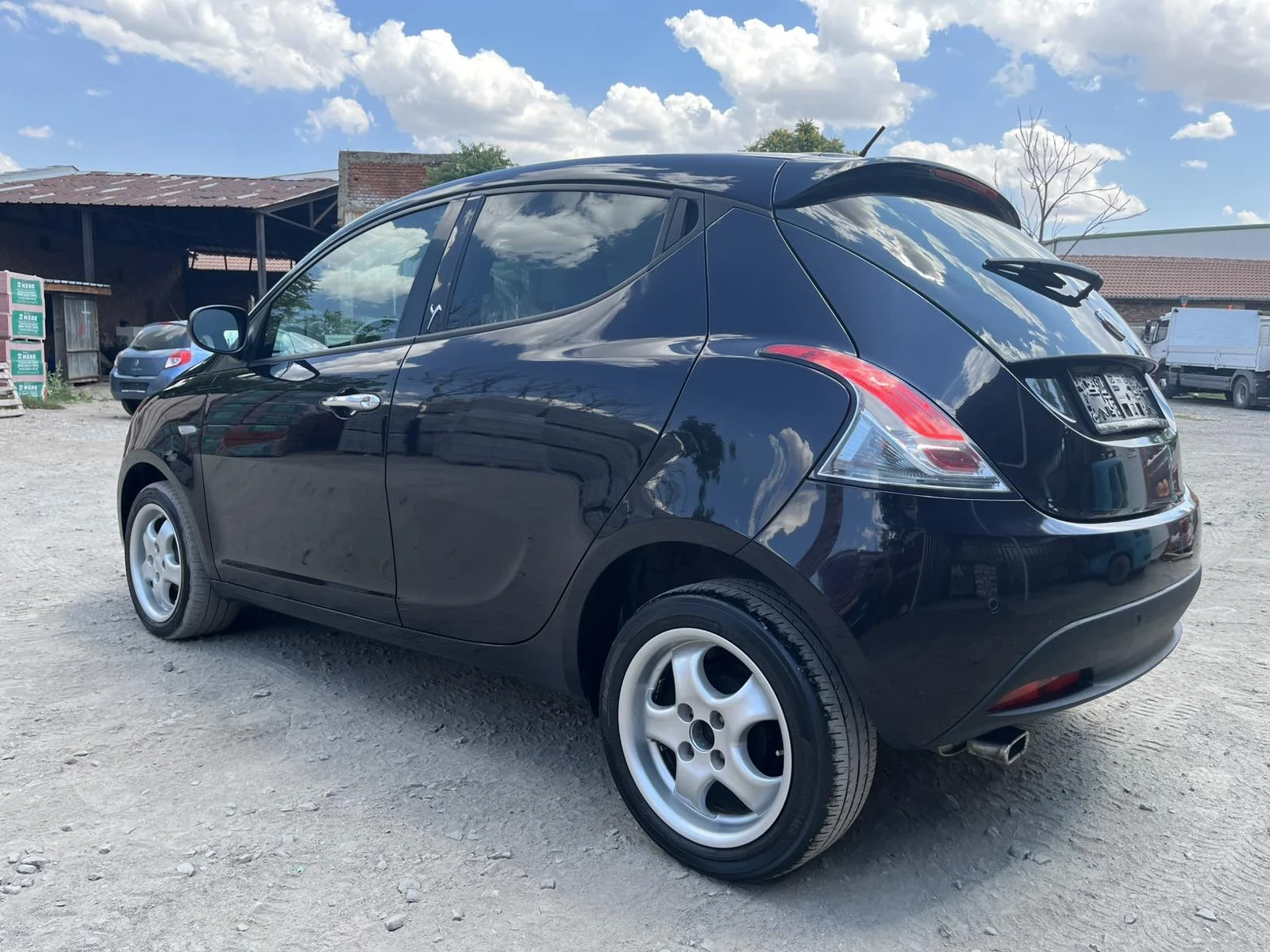 Lancia Ypsilon 1.2 i - изображение 10