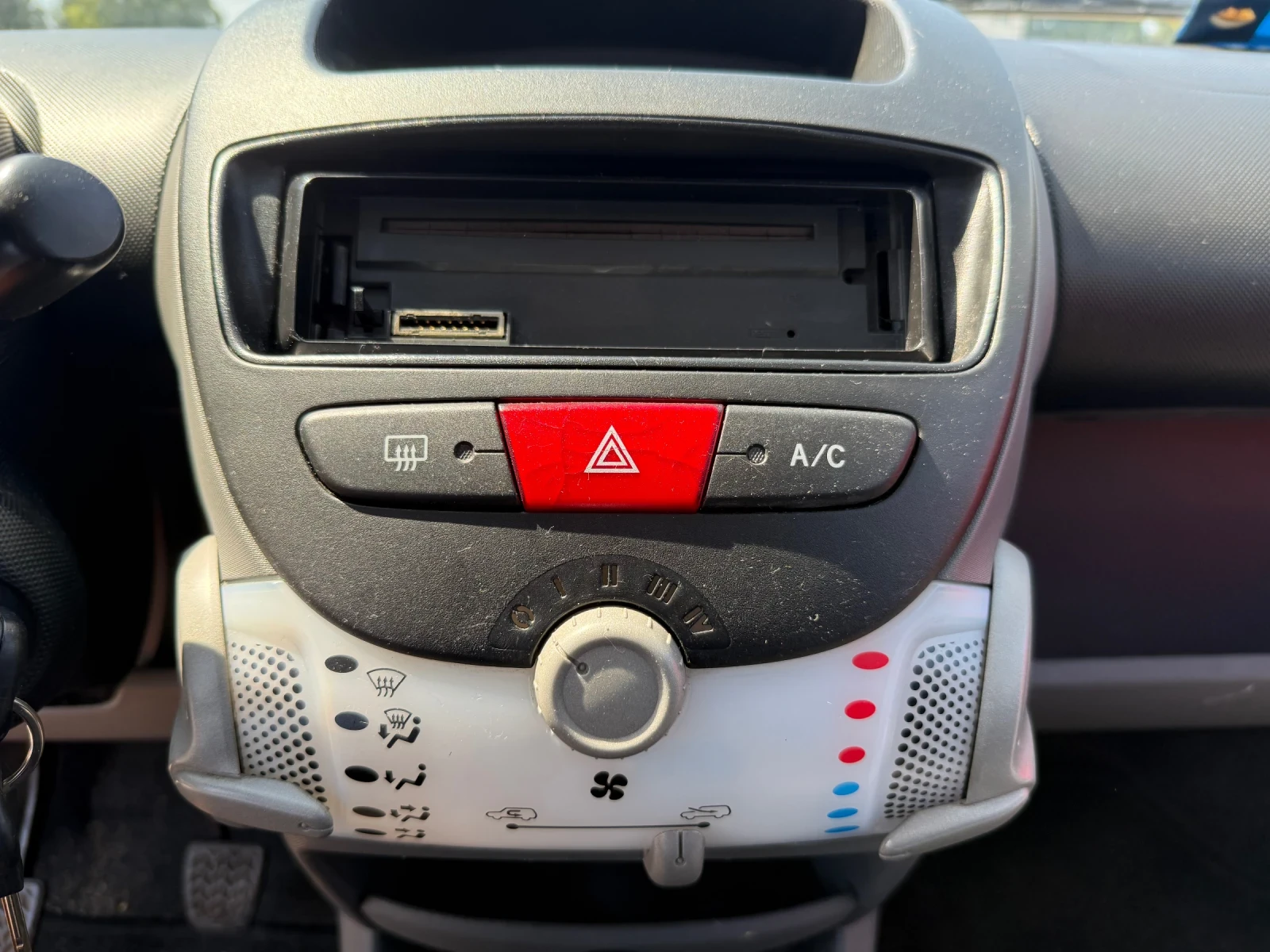 Citroen C1 Нов внос Англия , Ляв волан ! , Климатик - изображение 7