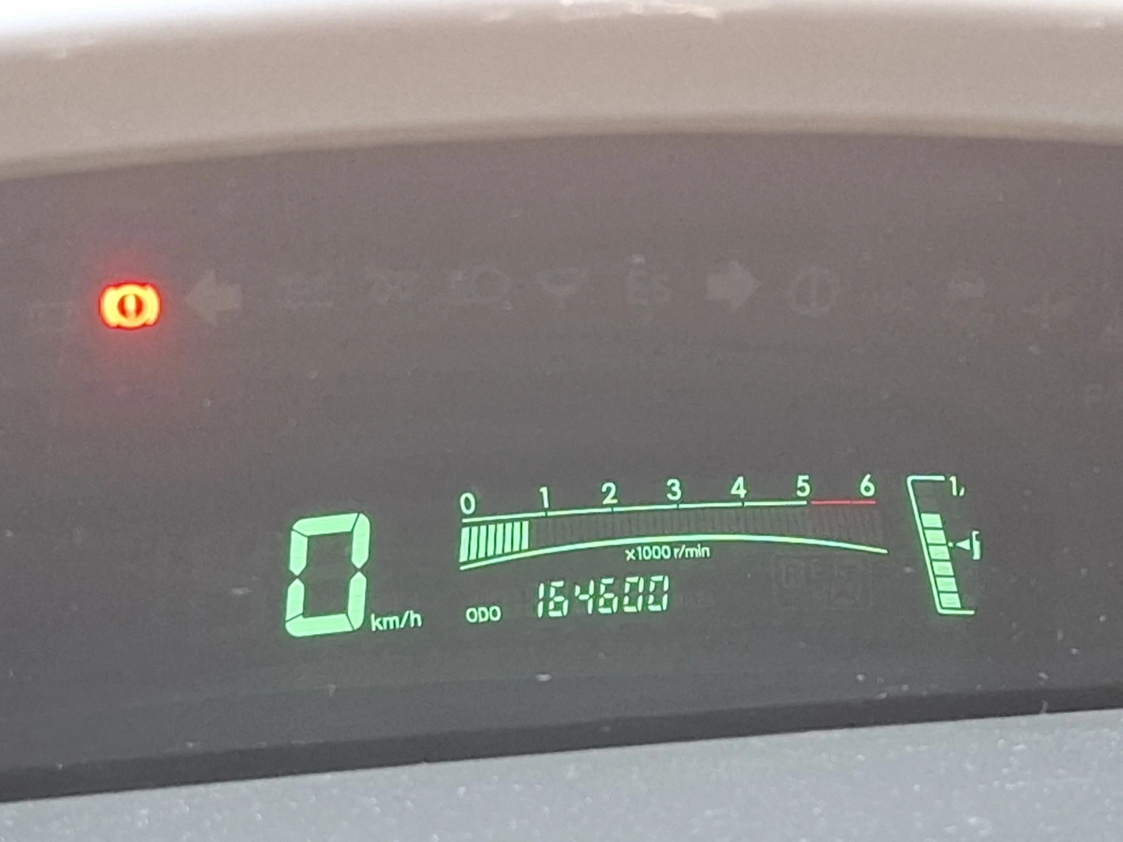 Toyota Yaris 1.4D - изображение 9