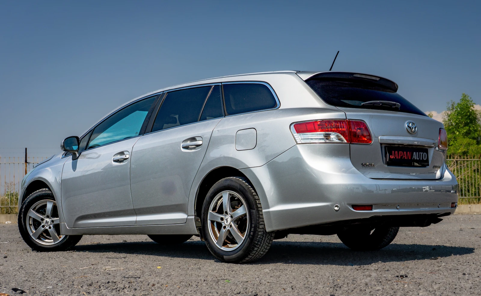 Toyota Avensis 1.8 VVT-i 147hp EXECUTIVE! С ГАРАНЦИЯ! - изображение 6