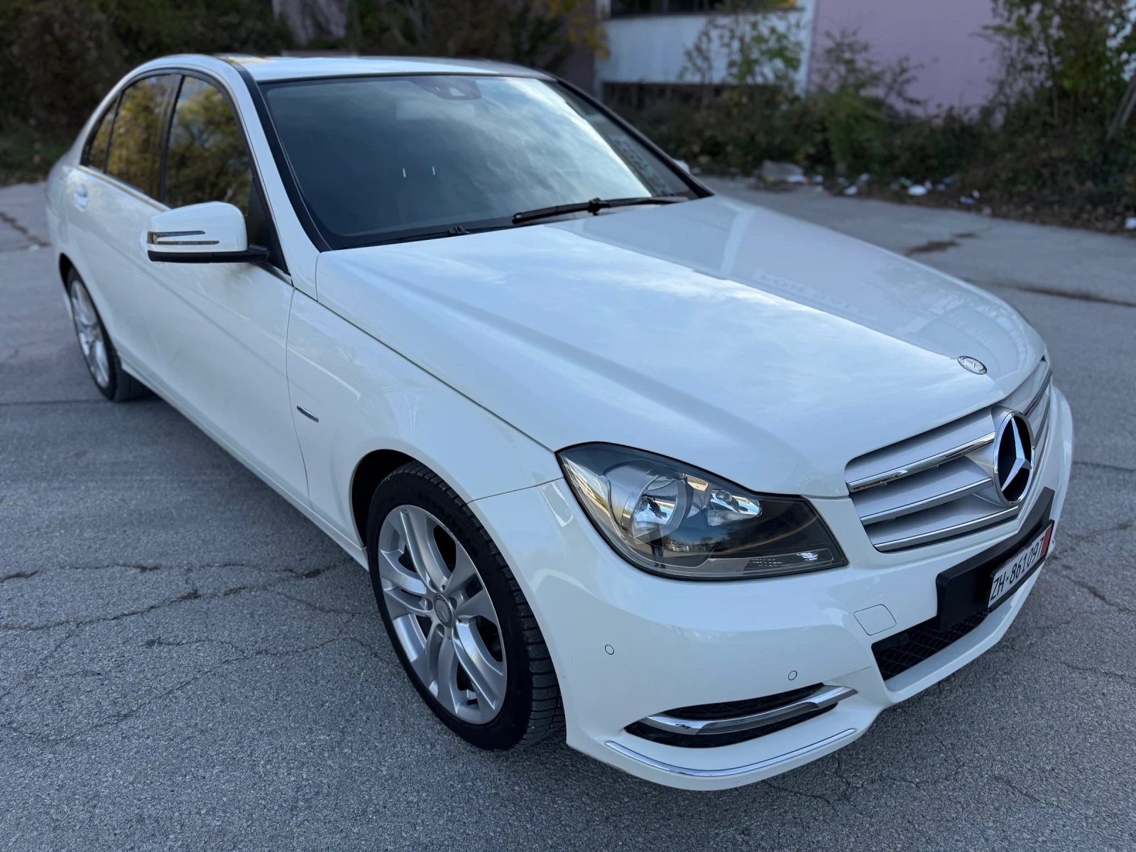 Mercedes-Benz C 180 i AUTOMATIC - изображение 2