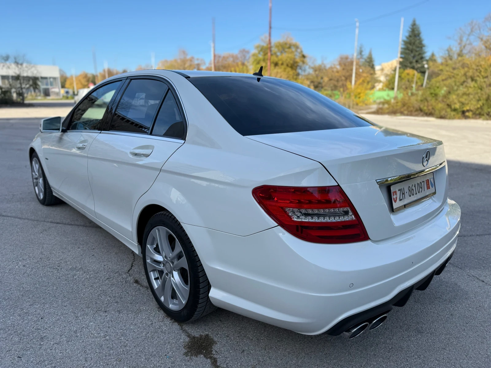 Mercedes-Benz C 180 i AUTOMATIC - изображение 6