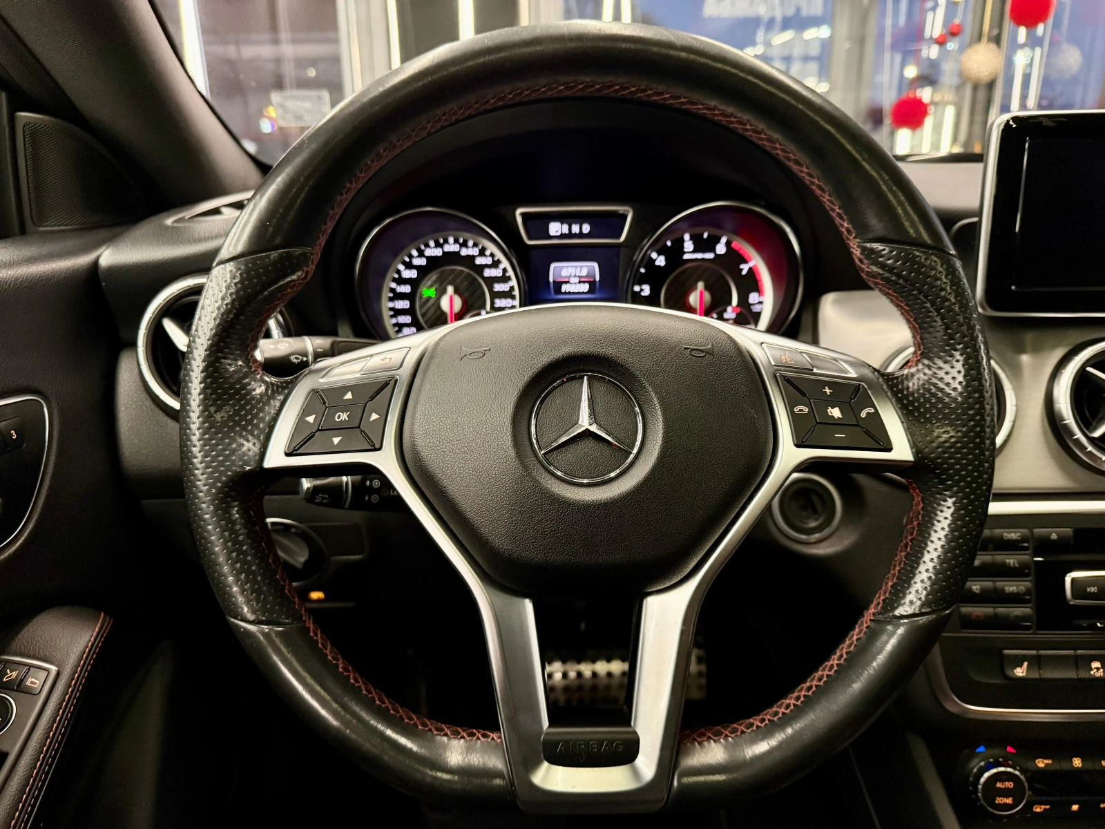 Mercedes-Benz CLA 45 AMG 4Matic* Pano* Подгрев* Carbon* Лизинг - изображение 10