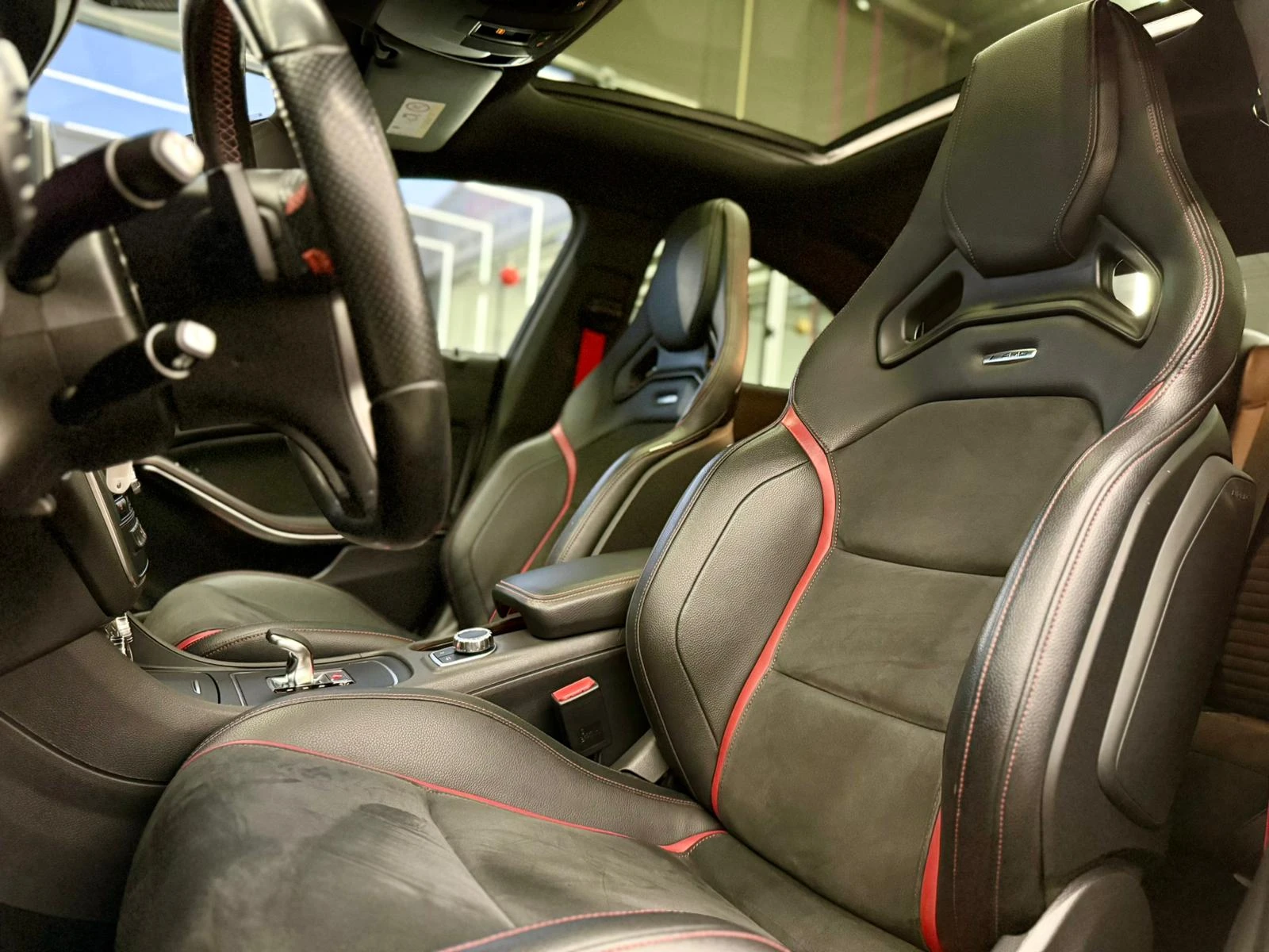 Mercedes-Benz CLA 45 AMG 4Matic* Pano* Подгрев* Carbon* Лизинг - изображение 8