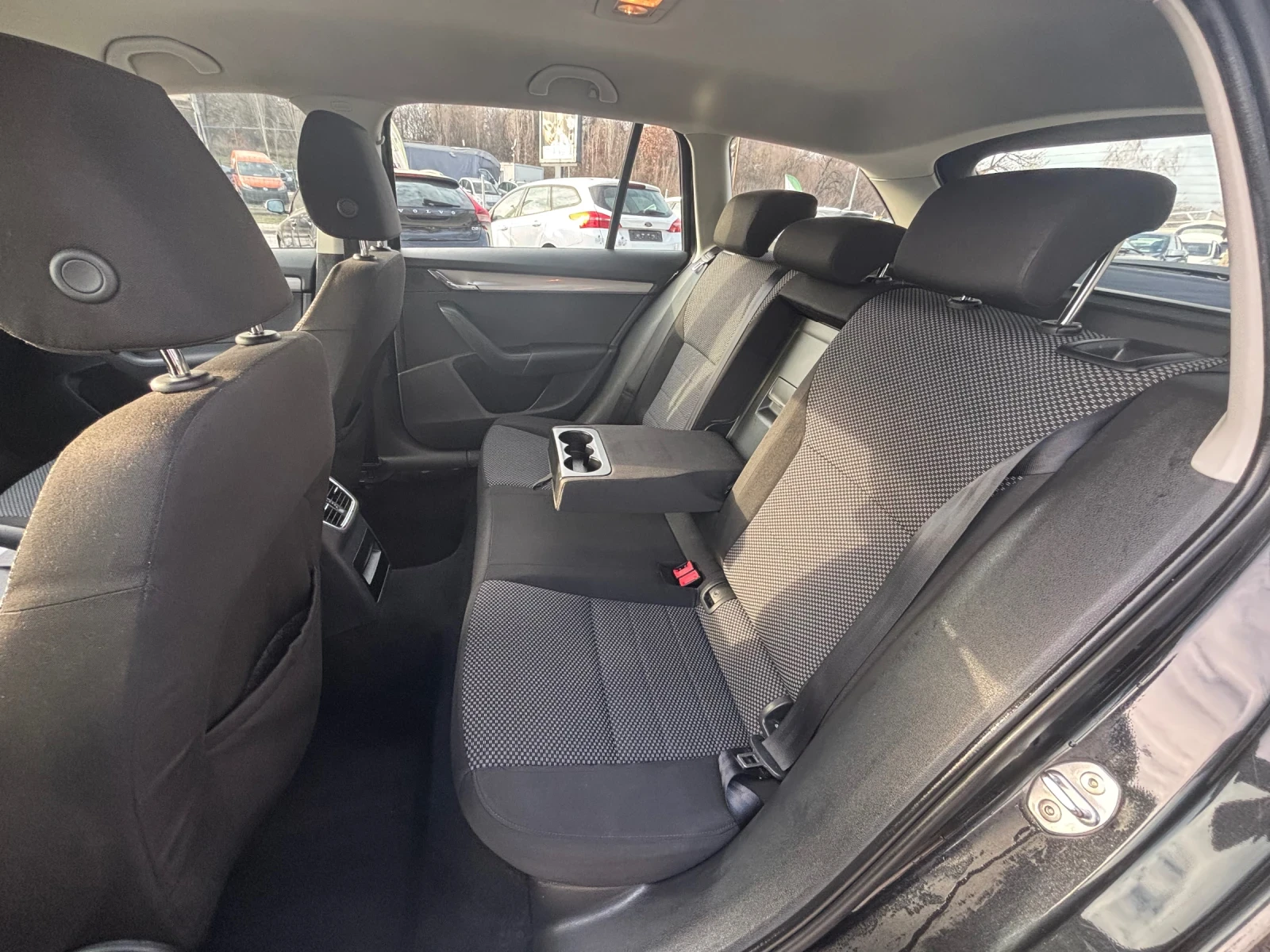 Skoda Octavia 1.6 TDI - изображение 9