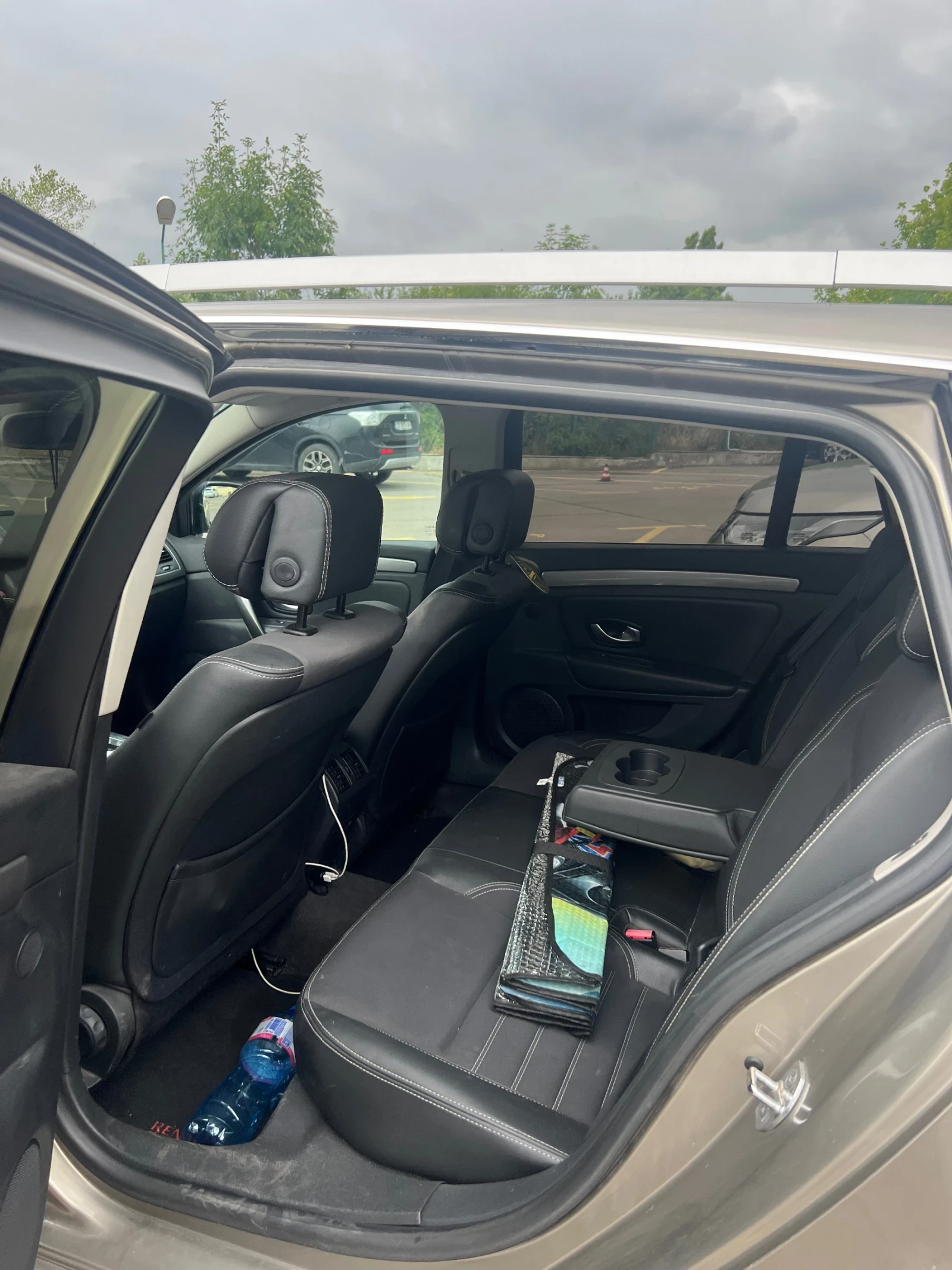 Renault Laguna, снимка 6 - Автомобили и джипове - 53907338