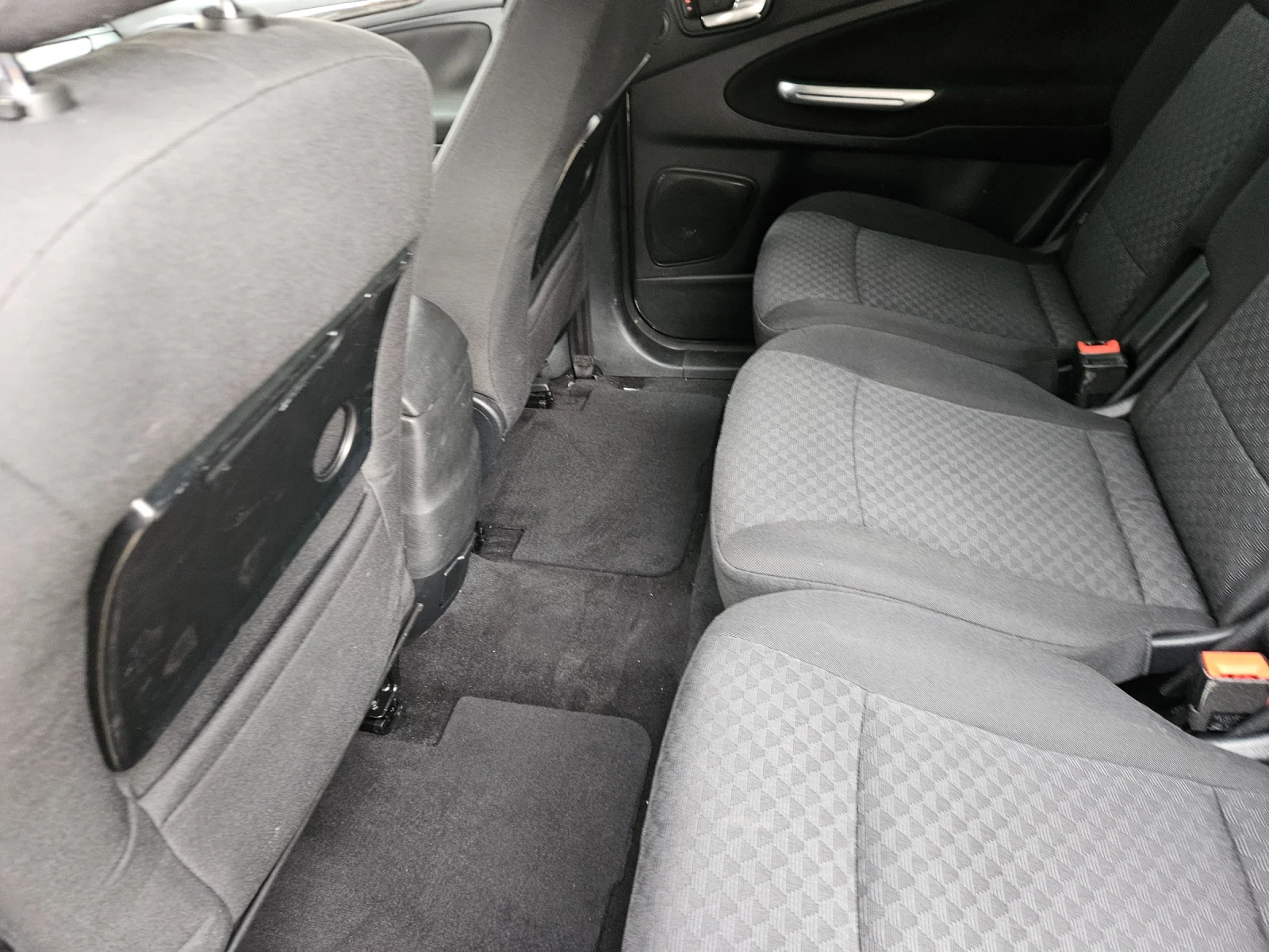 Ford Galaxy 20 140кс автомат GIIA, снимка 9 - Автомобили и джипове - 54013405