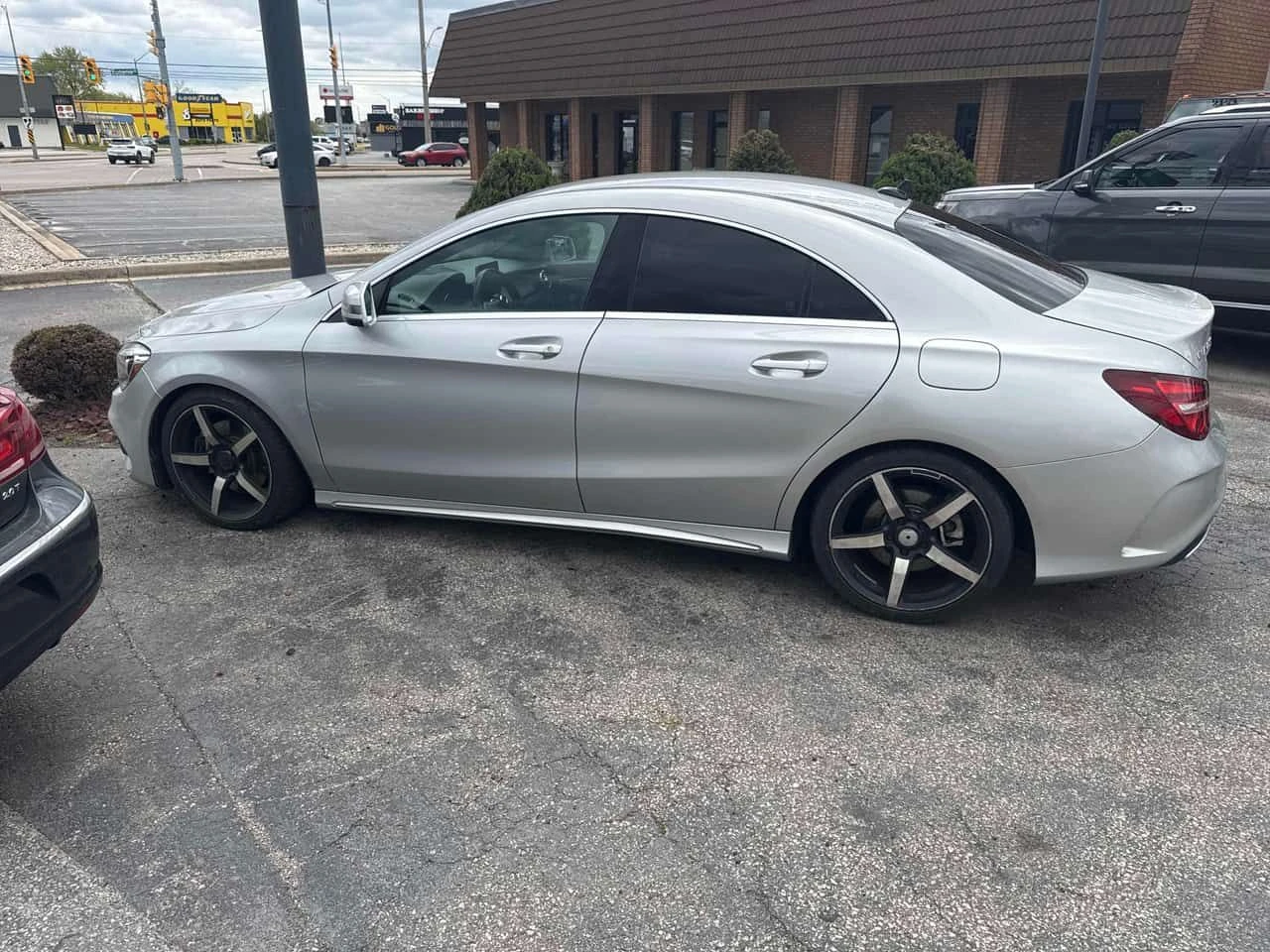 Mercedes-Benz CLA 250 4MATIC/ПАНОРАМА/ПОДГРЕВИ, снимка 3 - Автомобили и джипове - 54399041