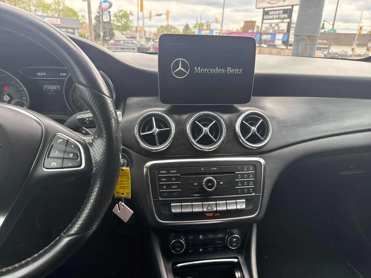 Mercedes-Benz CLA 250 4MATIC/ПАНОРАМА/ПОДГРЕВИ, снимка 9 - Автомобили и джипове - 54399041