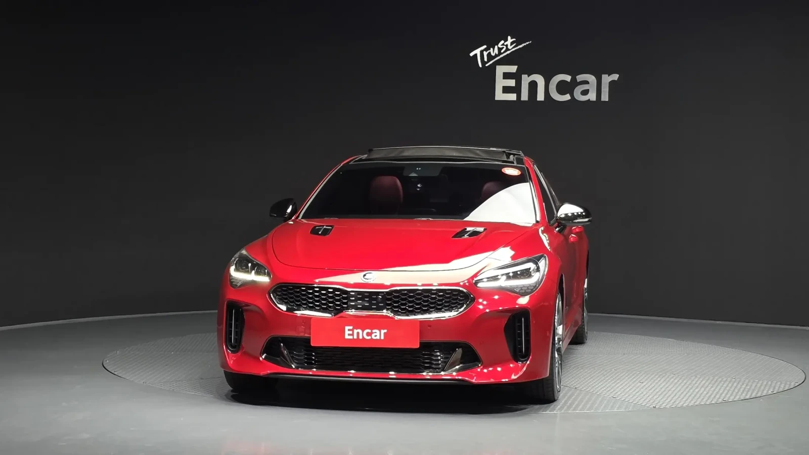 Kia Stinger 3.3 Turbo AWD Панорама* 360* обдухване* Disi* , снимка 2 - Автомобили и джипове - 54563959