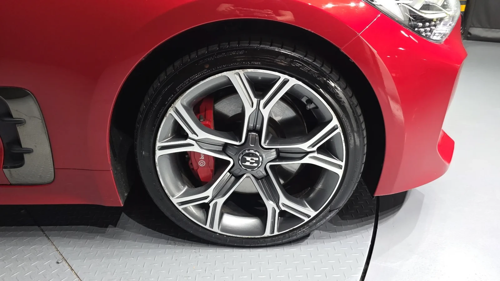 Kia Stinger 3.3 Turbo AWD Панорама* 360* обдухване* Disi* , снимка 9 - Автомобили и джипове - 54563959