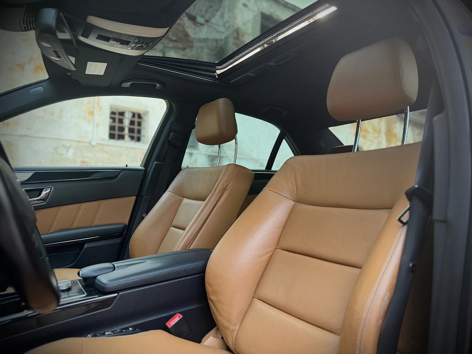 Mercedes-Benz E 350 265к.с  harman/kardon ;  memory ;  печка, снимка 11 - Автомобили и джипове - 54606117
