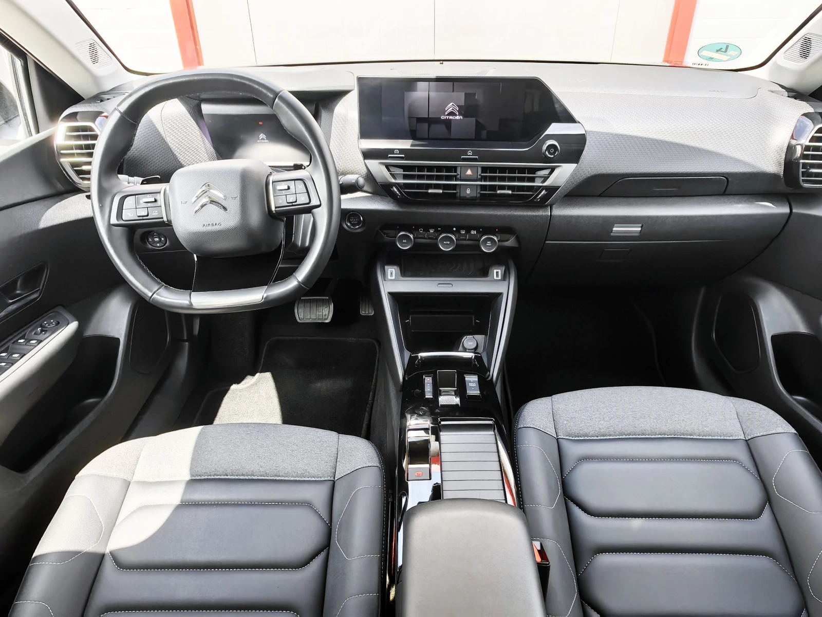 Citroen C4 MAX PureTech EAT8 Всички екстри!, снимка 9 - Автомобили и джипове - 54618886