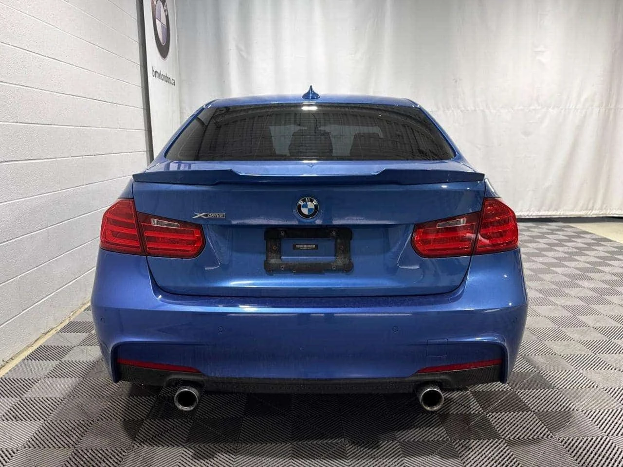BMW 335 * Estoril Blue with Oyster/BlackNavigation system , снимка 6 - Автомобили и джипове - 55035658