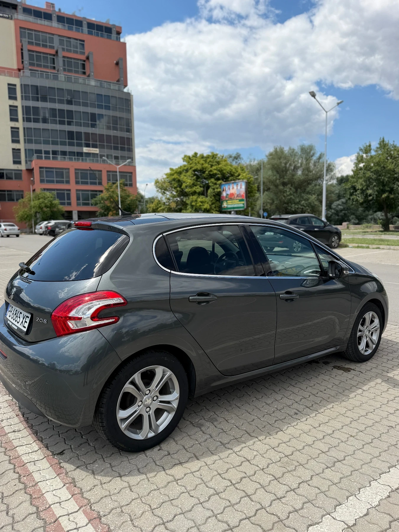 Peugeot 208, снимка 3 - Автомобили и джипове - 55433797