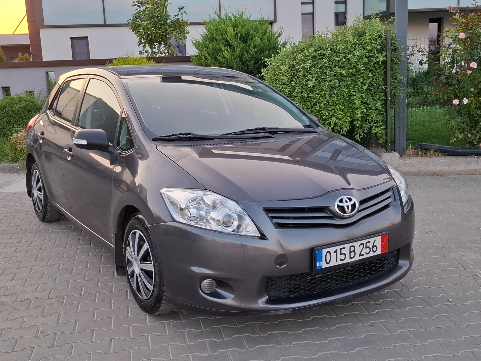 Toyota Auris 1.4D4D* (90кс)* EURO-5* FACELIFT* НОВ ВНОС* , снимка 9 - Автомобили и джипове - 55667504