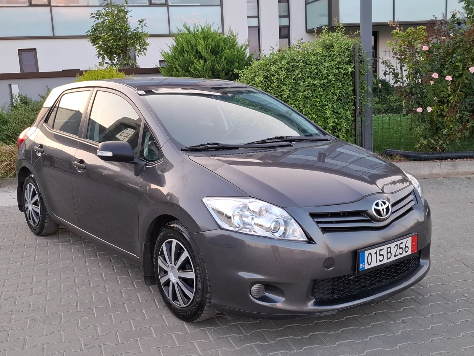 Toyota Auris 1.4D4D* (90кс)* EURO-5* FACELIFT* НОВ ВНОС* , снимка 11 - Автомобили и джипове - 55667504