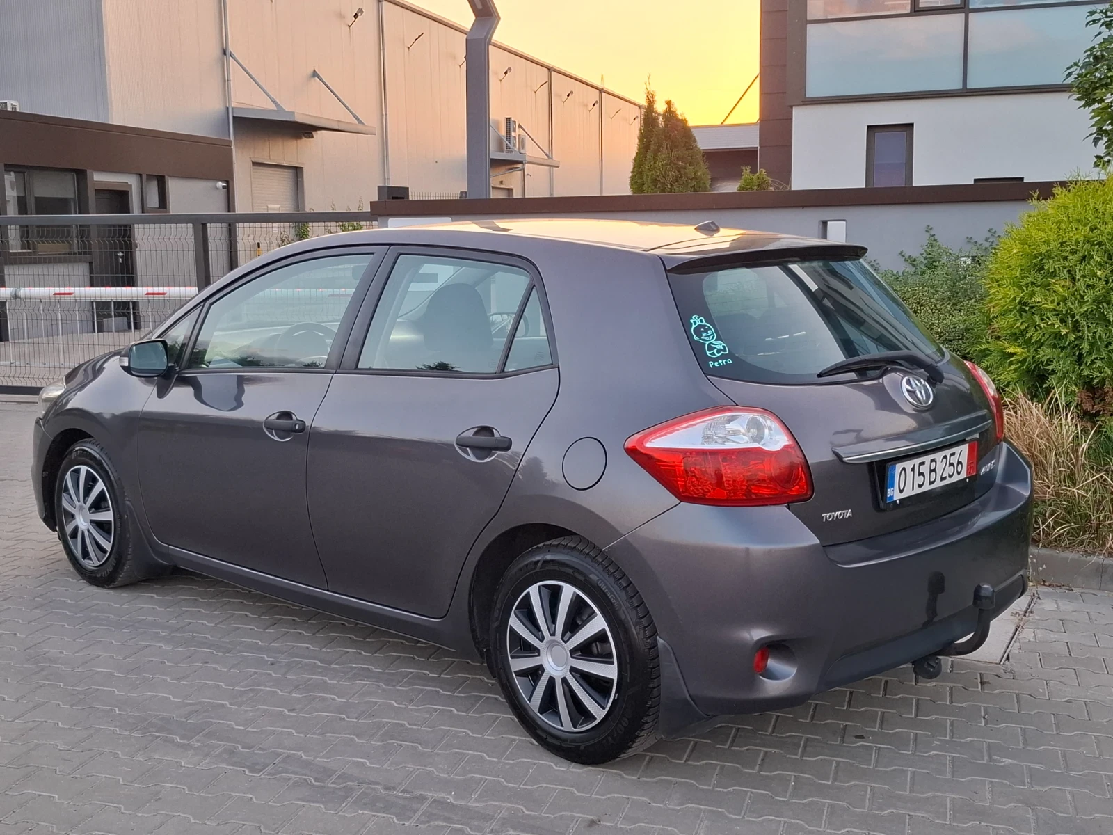 Toyota Auris 1.4D4D* (90кс)* EURO-5* FACELIFT* НОВ ВНОС* , снимка 6 - Автомобили и джипове - 55667504