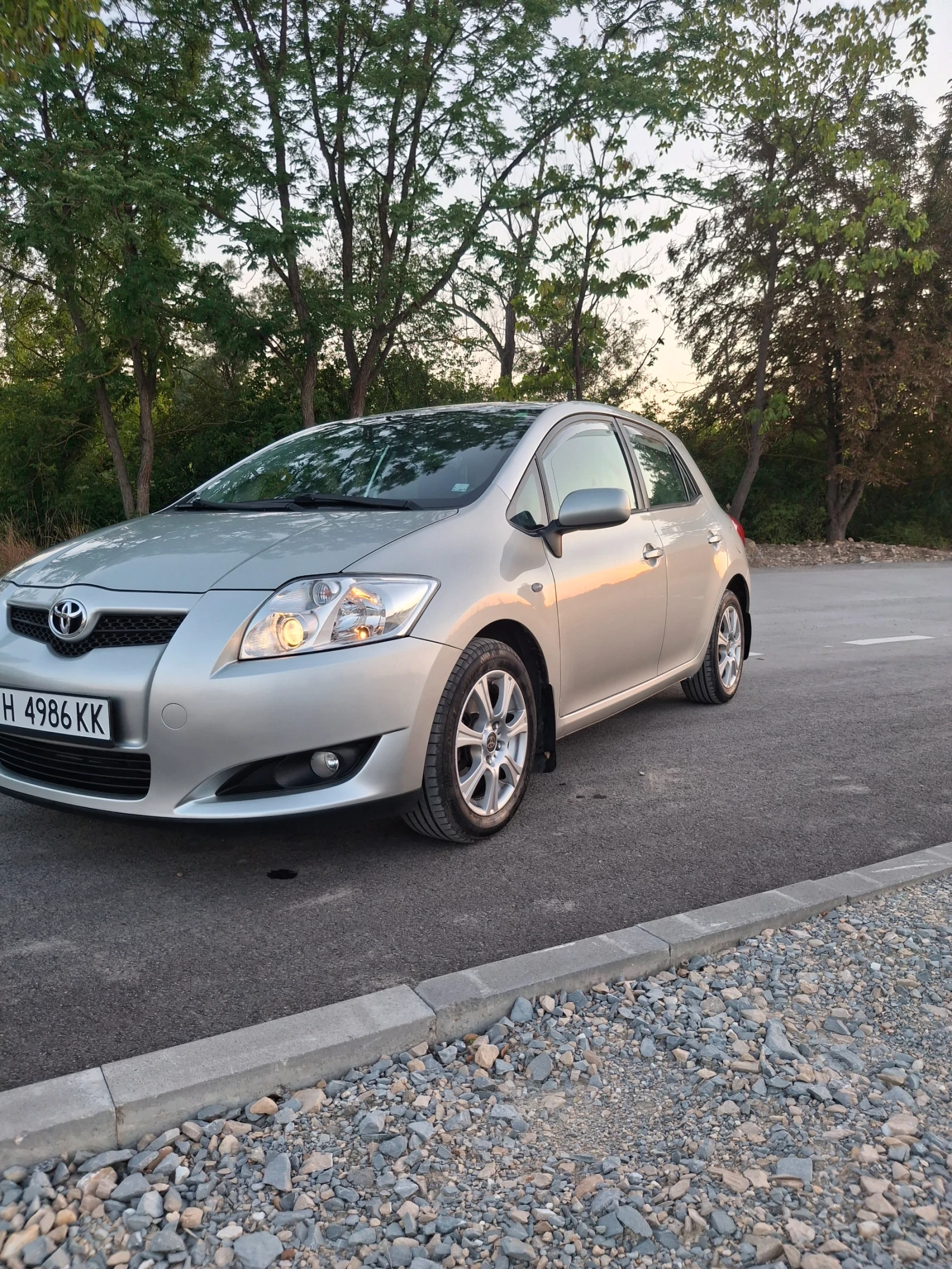 Toyota Auris 1.4 vvti , снимка 3 - Автомобили и джипове - 55994043