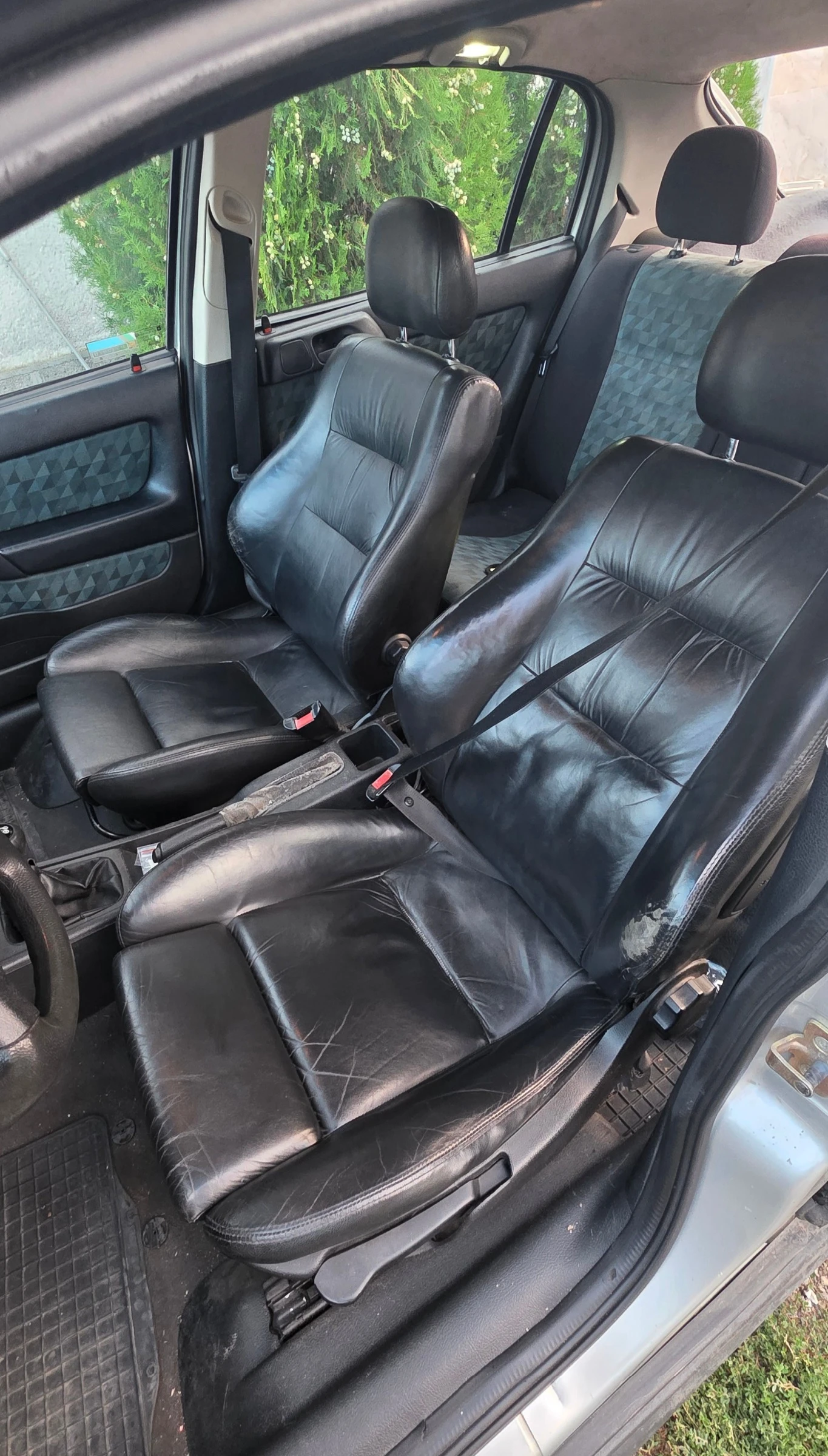 Opel Astra 1.4 90кс, снимка 5 - Автомобили и джипове - 56239498