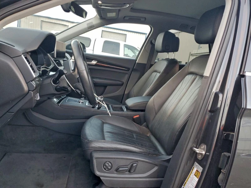 Audi Q5 Premium Plus, снимка 8 - Автомобили и джипове - 53075315