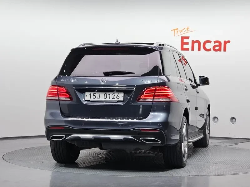 Mercedes-Benz GLE 4MATIC, снимка 4 - Автомобили и джипове - 55739921
