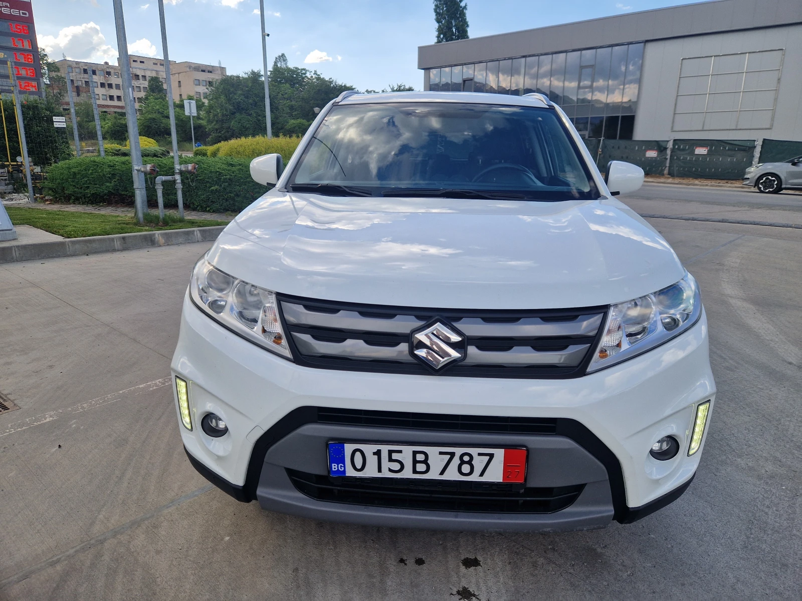 Suzuki Vitara 1.6D/EU6/Kamera/Navi, снимка 2 - Автомобили и джипове - 54693306