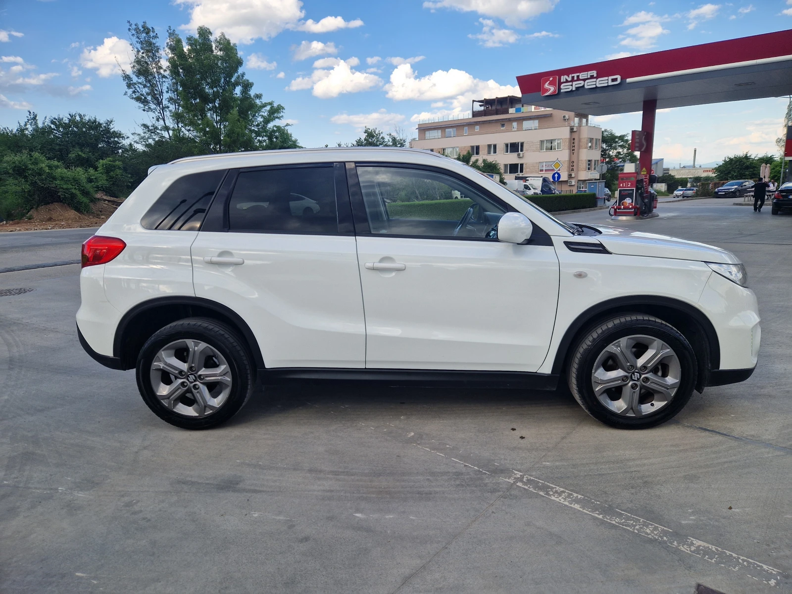Suzuki Vitara 1.6D/EU6/Kamera/Navi, снимка 4 - Автомобили и джипове - 54693306
