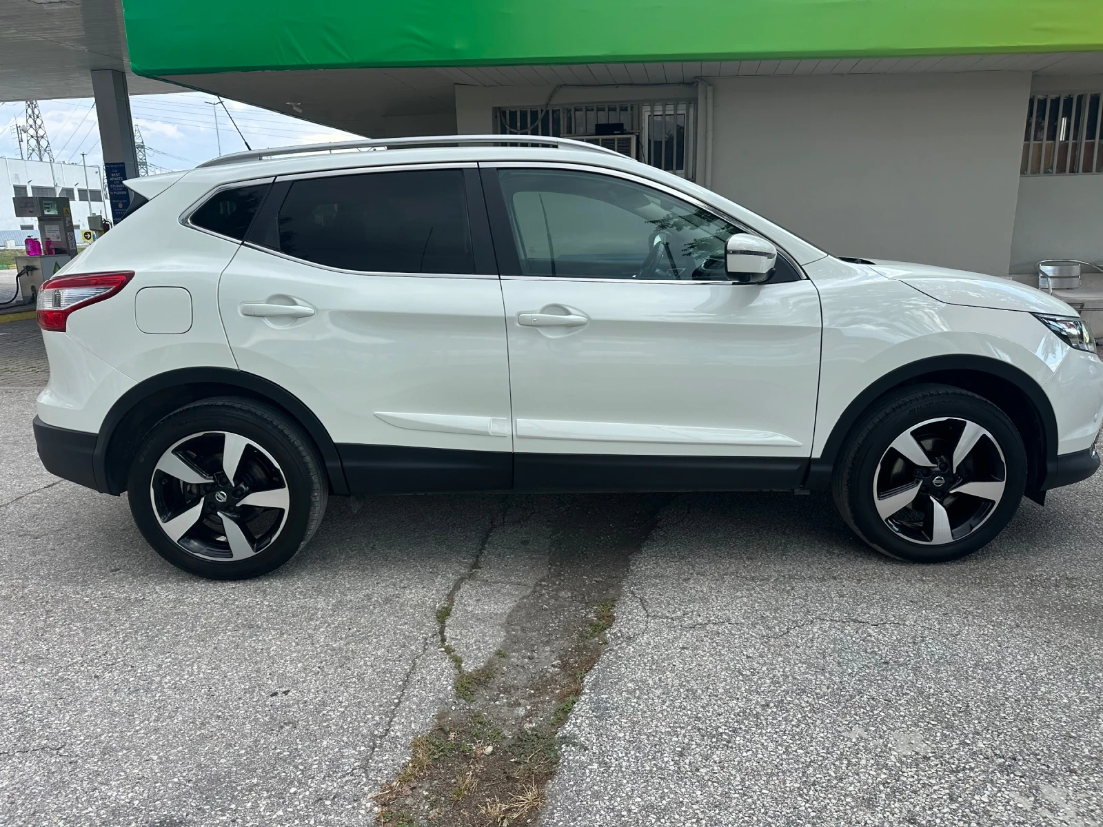 Nissan Qashqai 1.2i 70000km premier edition | Mobile.bg � ����������� 4