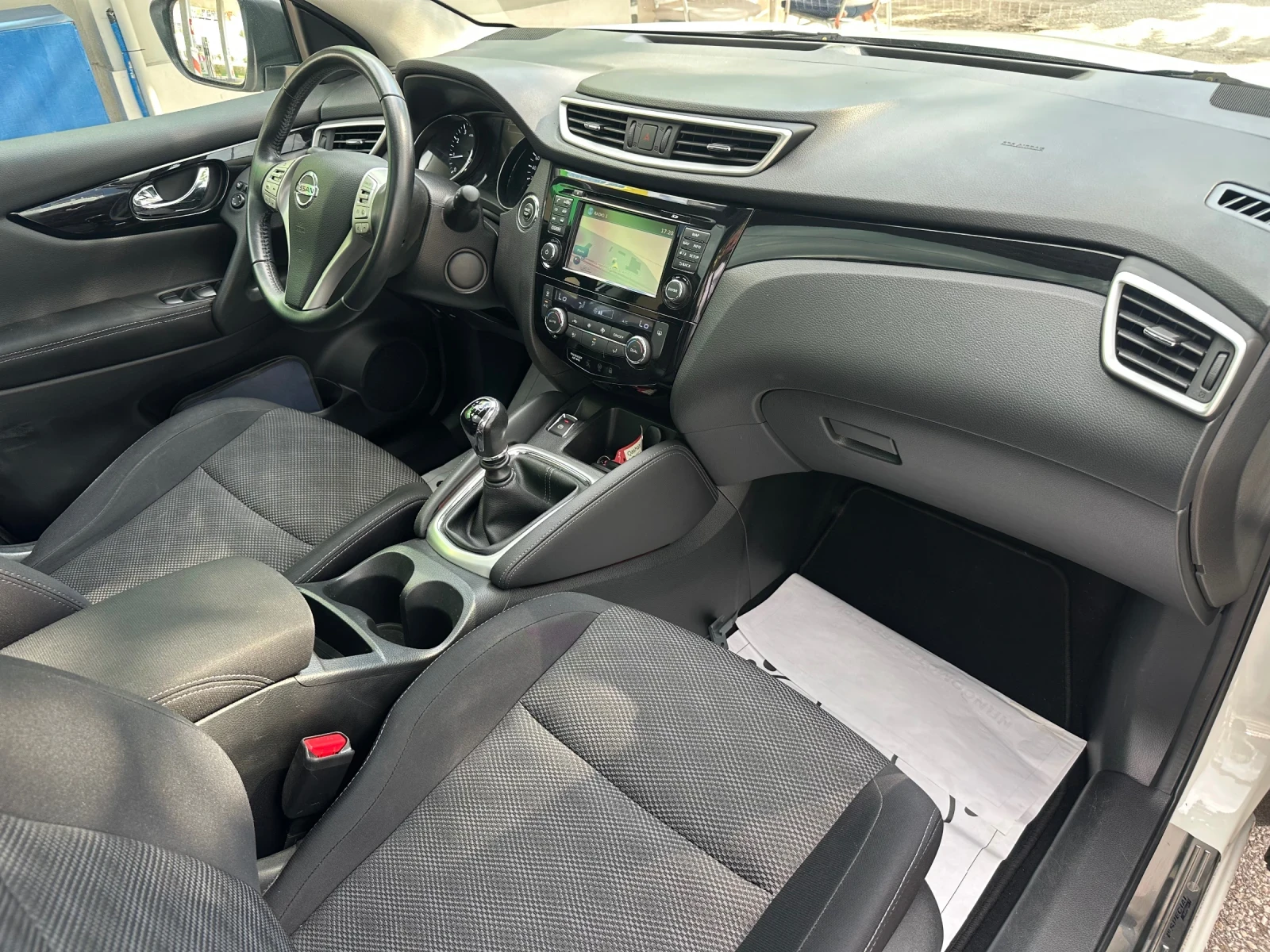 Nissan Qashqai 1.2i 70000km premier edition | Mobile.bg � ����������� 11