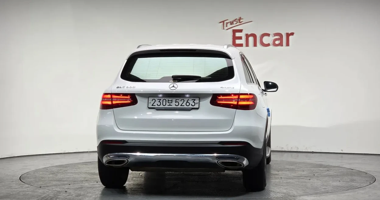 Mercedes-Benz GLC 300 КОЖА* МЕМОРИ* КАМЕРА* , снимка 4 - Автомобили и джипове - 55573074